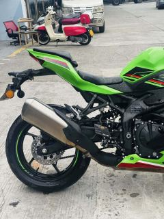 Kawasaki ZX-4R 400 cc - ფოტო 4
