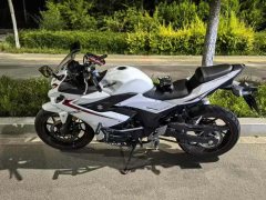 Haojue Suzuki GSX250R - ფოტო 1