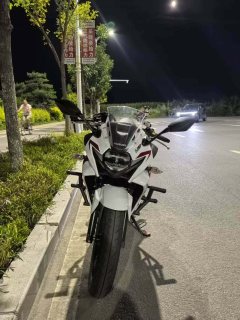 Haojue Suzuki GSX250R - ფოტო 3