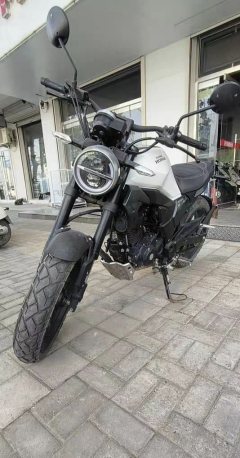 Sundiro Honda CBF190TR - ფოტო 1
