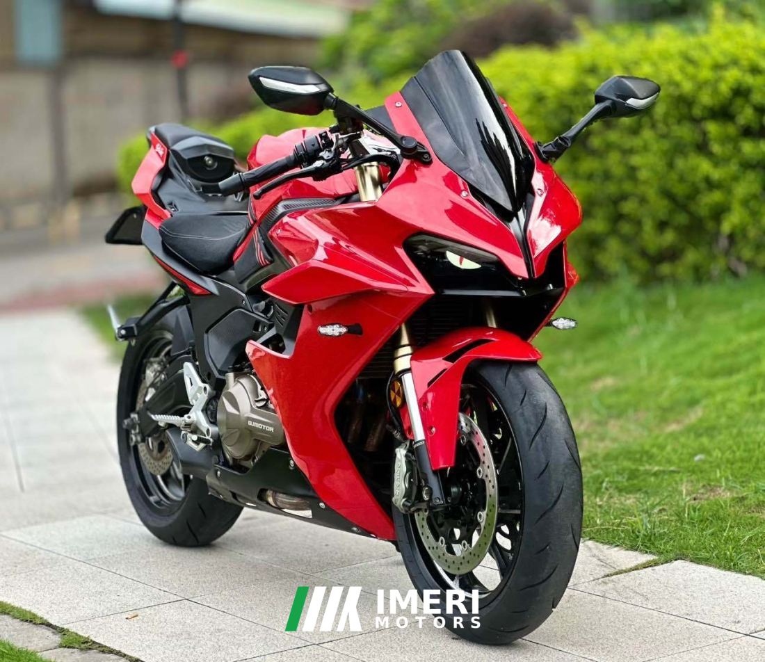 QJMOTOR SRK 550 - motorcycle from China
