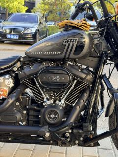 Harley-Davidson Street Bull Street Bob 1870 cc - photo 2