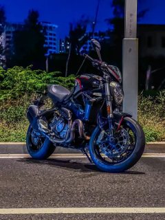 Ducati Monster 821 - фото 1