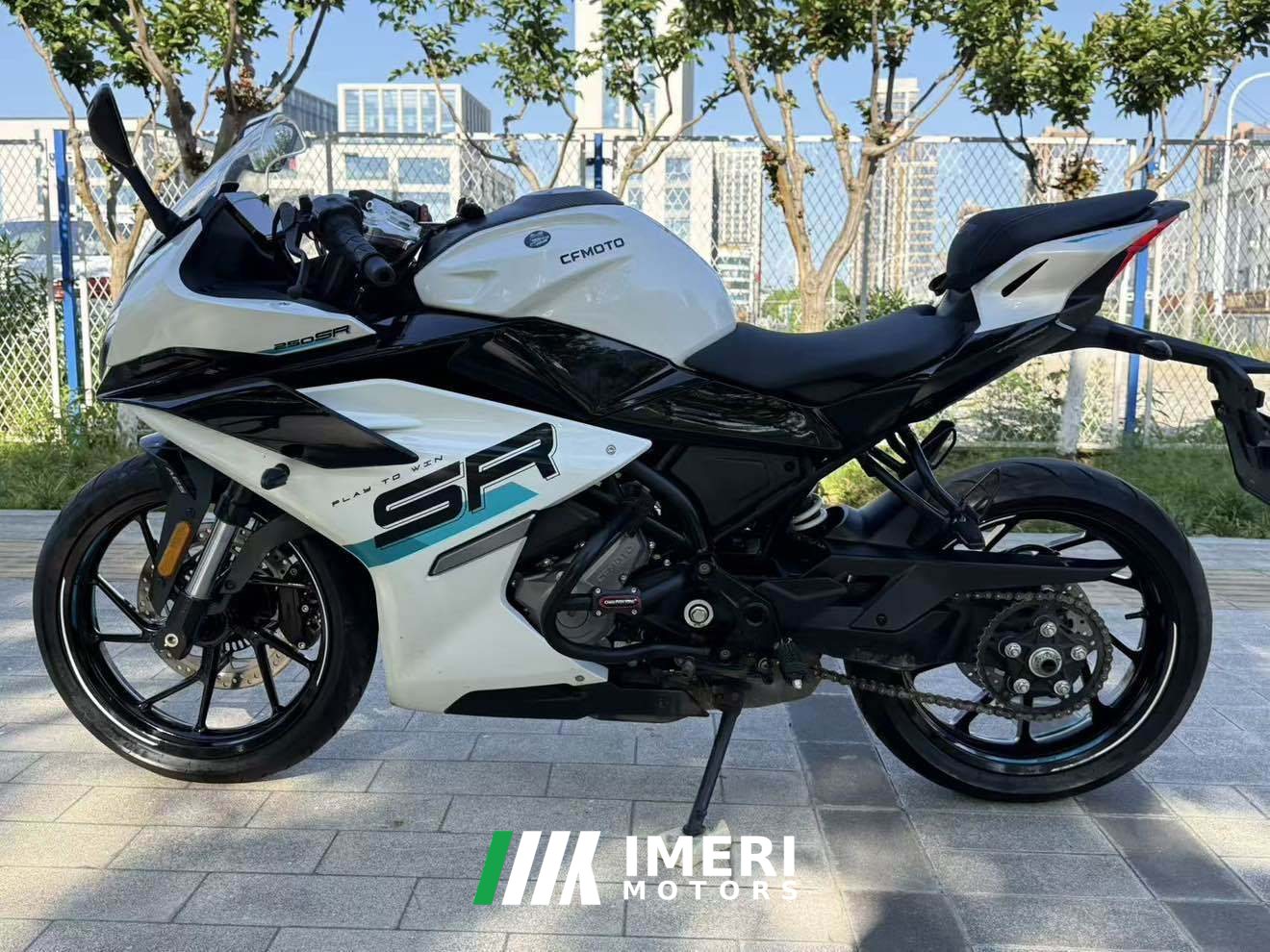 2023 CFMOTO 250SR