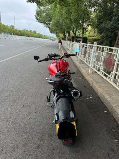 Benelli 752S 750 cc - ფოტო 3