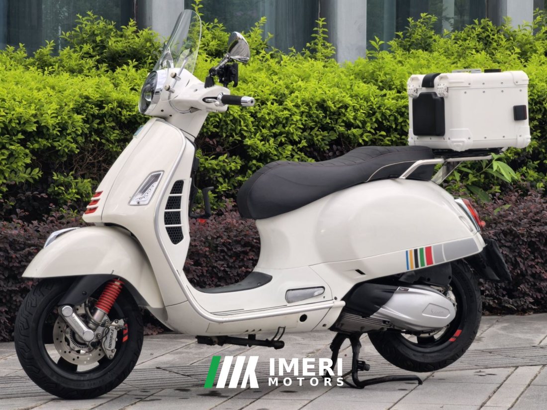 VESPA GTS 300 cc - motorcycle from China
