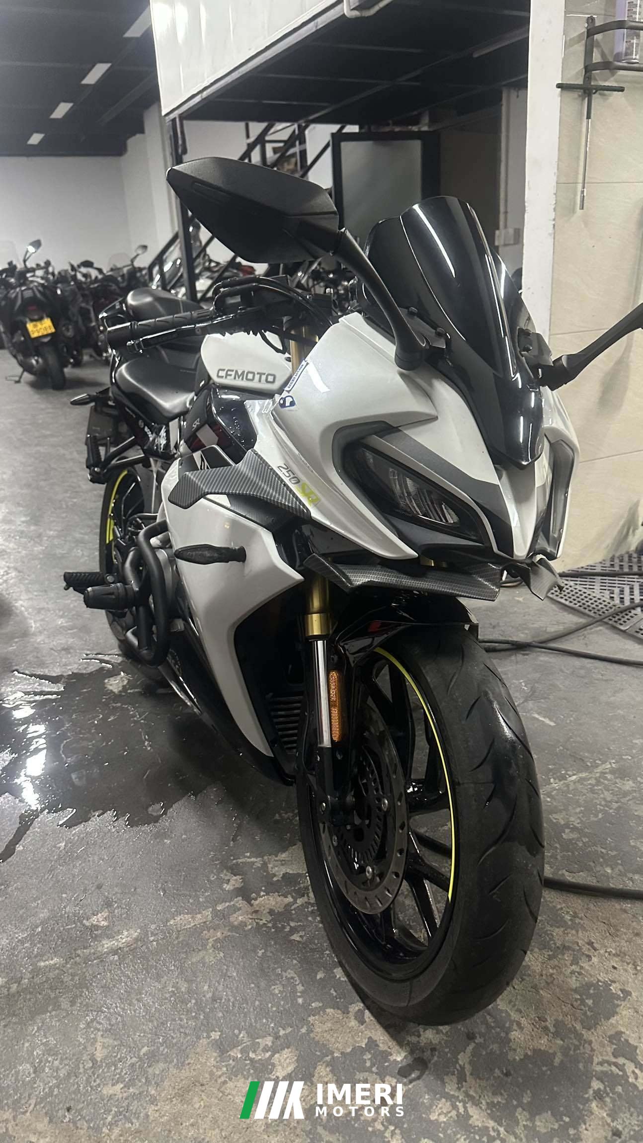 2022 CFMOTO 250SR