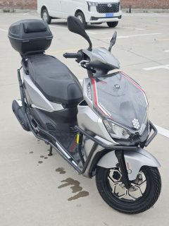QJMOTOR Hong 150RS - ფოტო 2