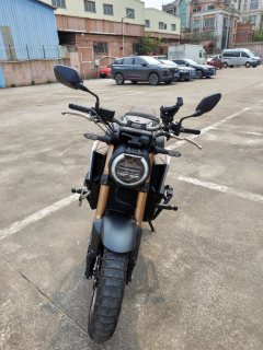Honda CB650R - photo 10