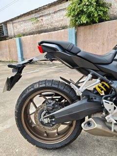 Honda CB650R - photo 9