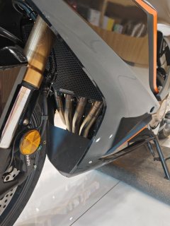 Honda CBR650R - ფოტო 9