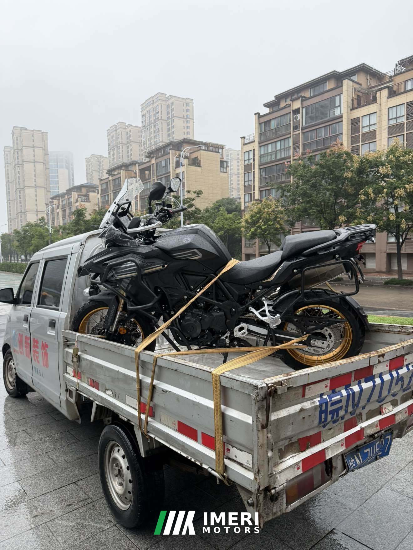 2025 Benelli TRK552 550 cc