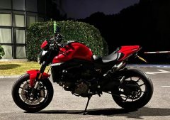 Ducati Monster 900 cc - ფოტო 2