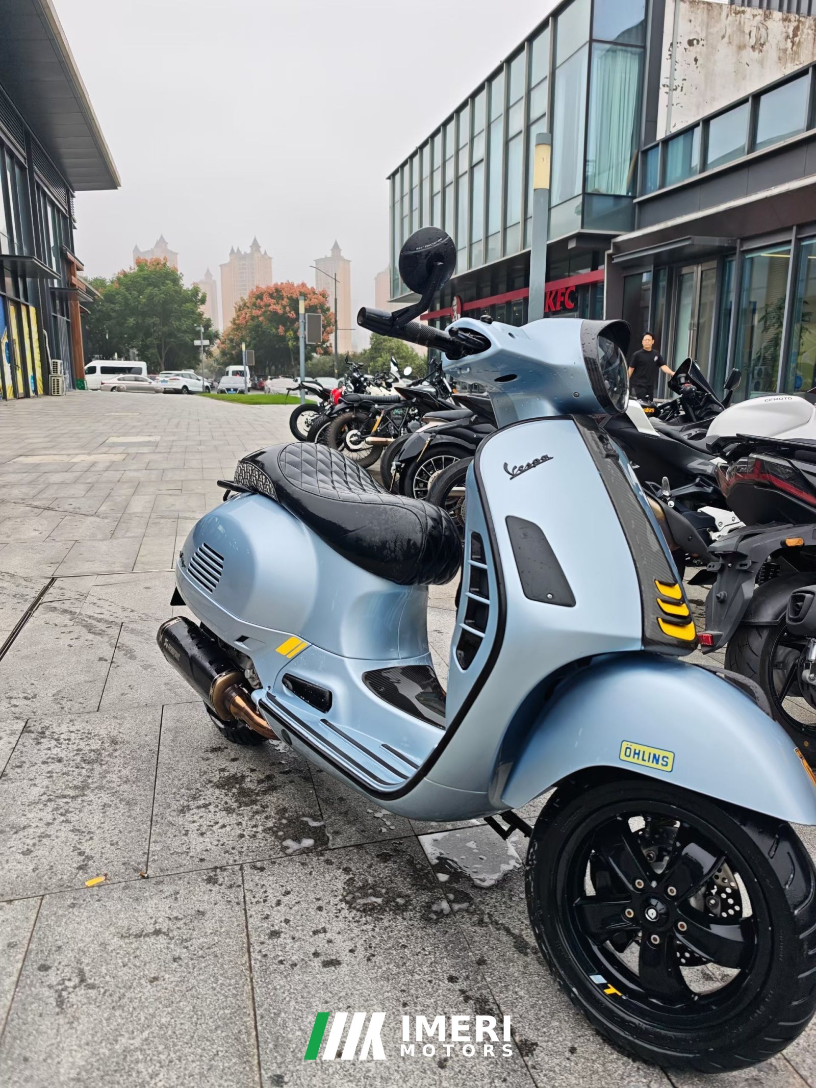 2022 VESPA GTS 300 cc