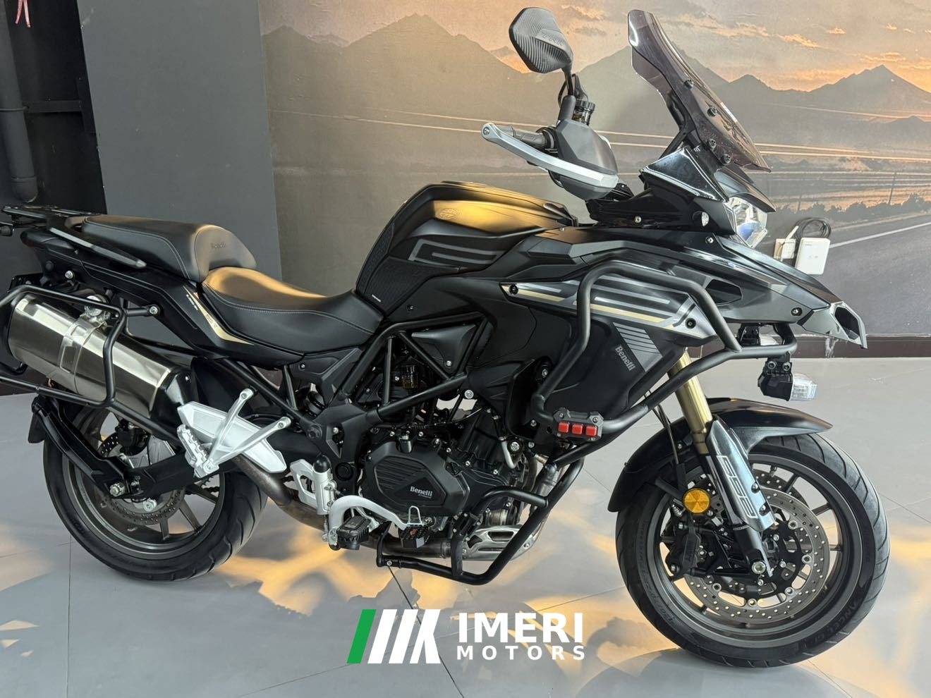 2025 Benelli TRK552 550 cc