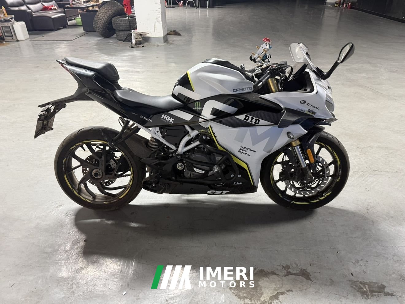 2022 CFMOTO 250SR
