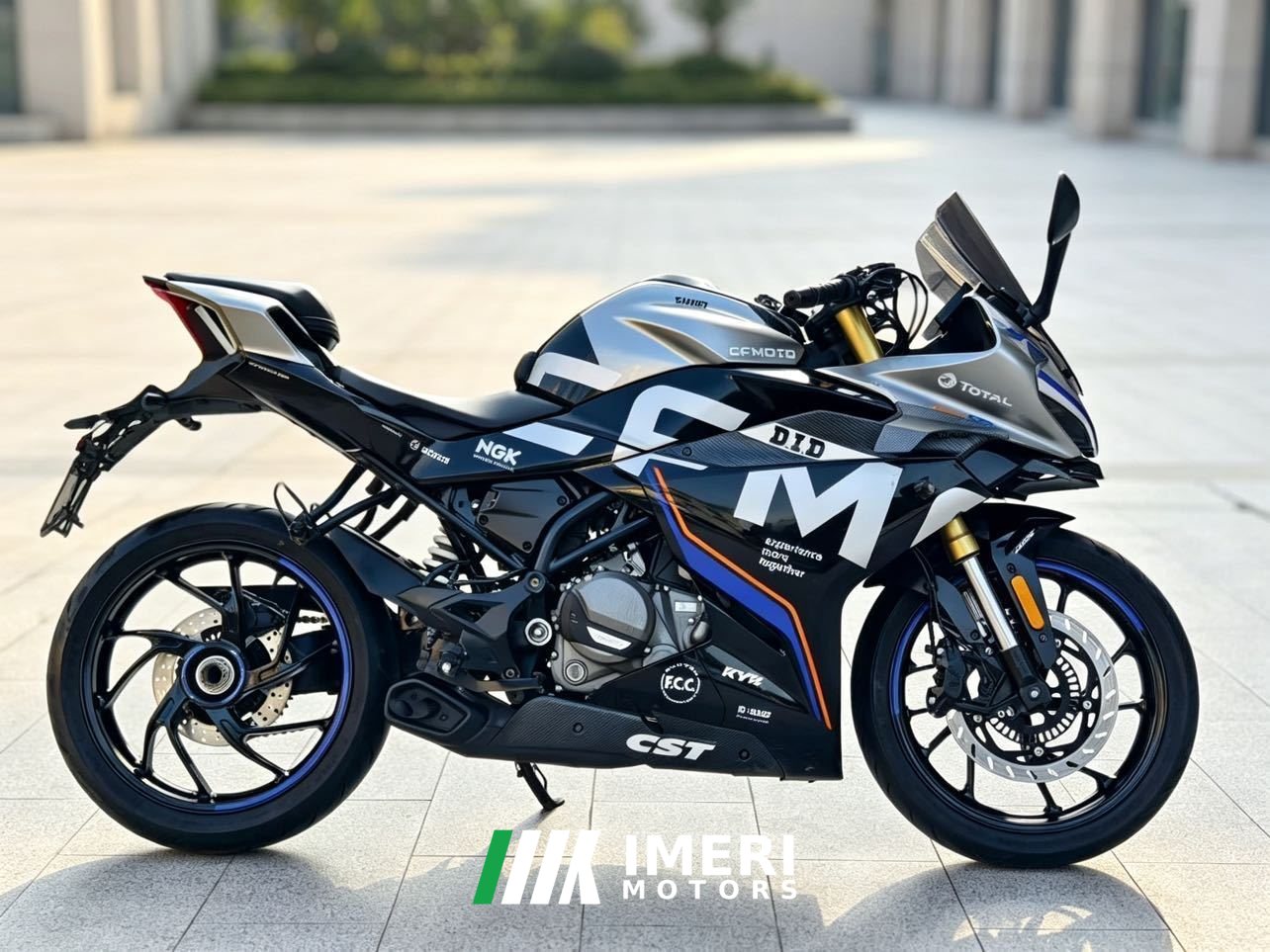 2022 CFMOTO 250SR