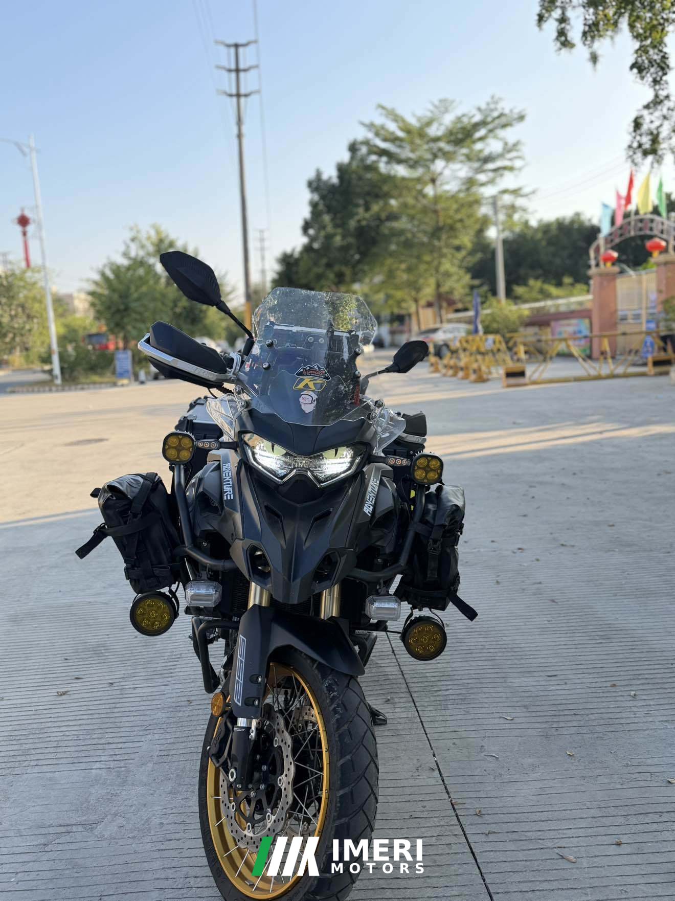 2025 Benelli TRK552 550 cc
