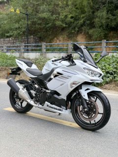 Kawasaki Ninja 400 - ფოტო 1