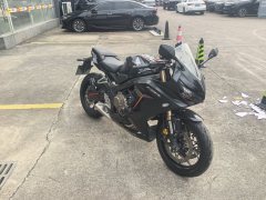 Honda CBR650R - photo 3