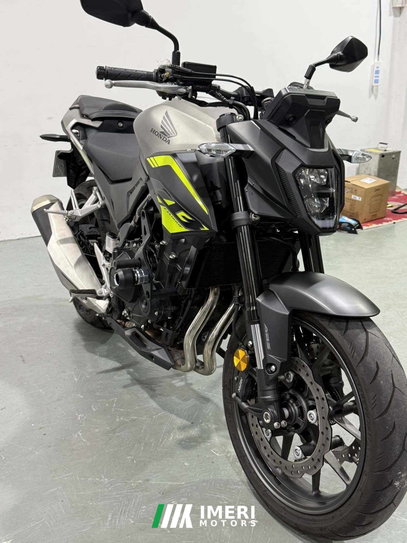 2025 Honda CB400F