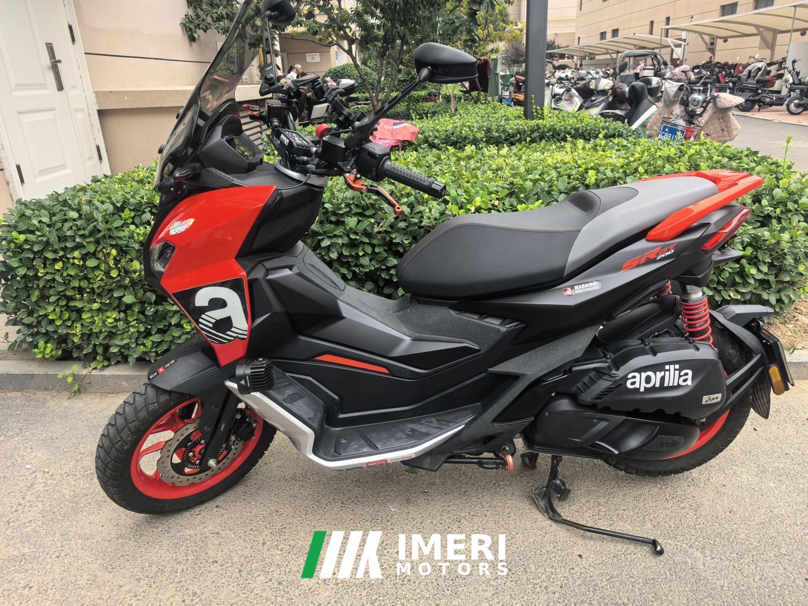 2022 Aprilia SR GT 200