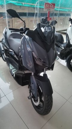 Yamaha XMAX 300 cc - photo 1
