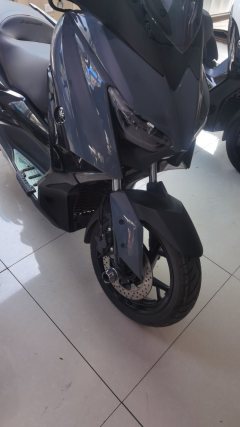 Yamaha XMAX 300 cc - photo 4