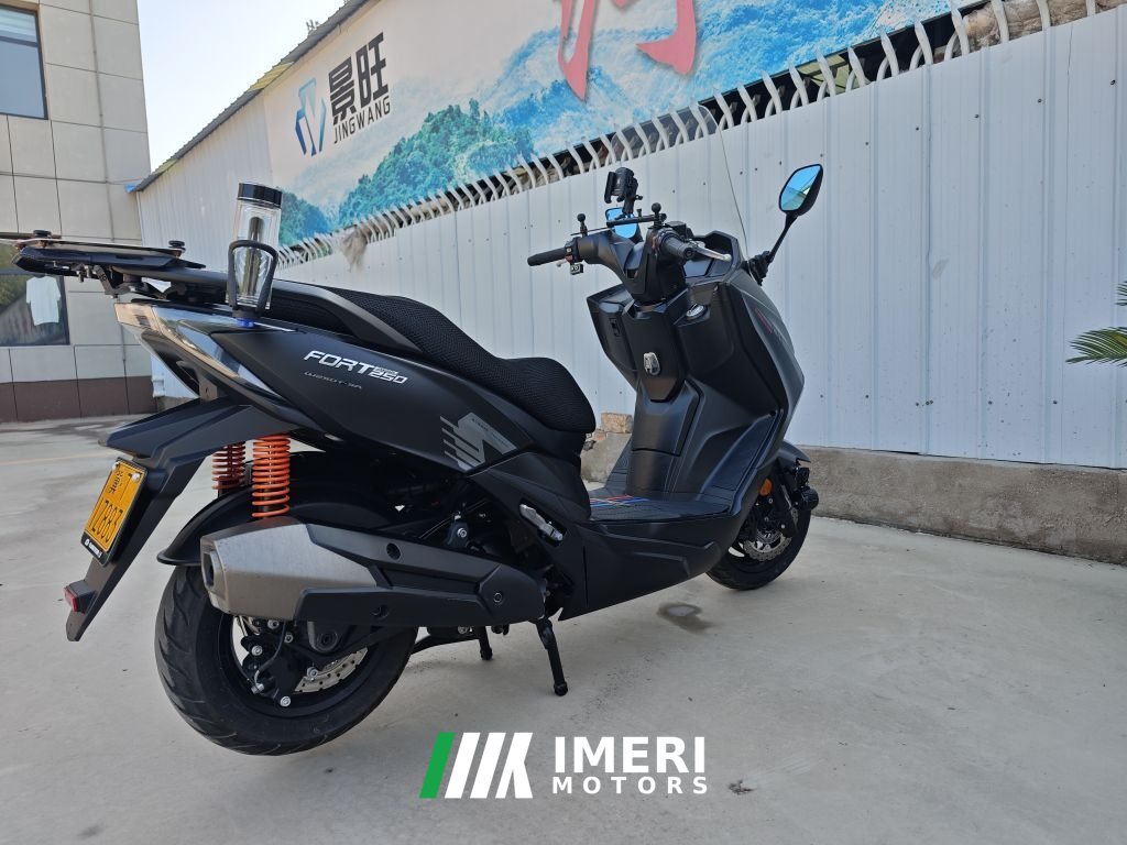 2025 QJMOTOR Hong 250