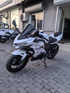Kawasaki Ninja 400 - ფოტო 3