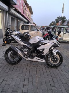 Kawasaki Ninja 400 - ფოტო 4