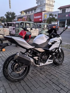 Kawasaki Ninja 400 - ფოტო 5