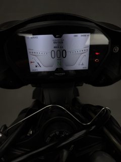 Triumph Street Triple 765 - ფოტო 11