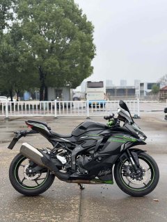 Kawasaki ZX-4R 400 cc - фото 1