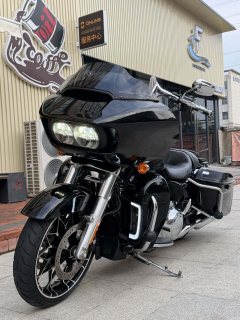Harley-Davidson Road Glide 1868 cc - ფოტო 3