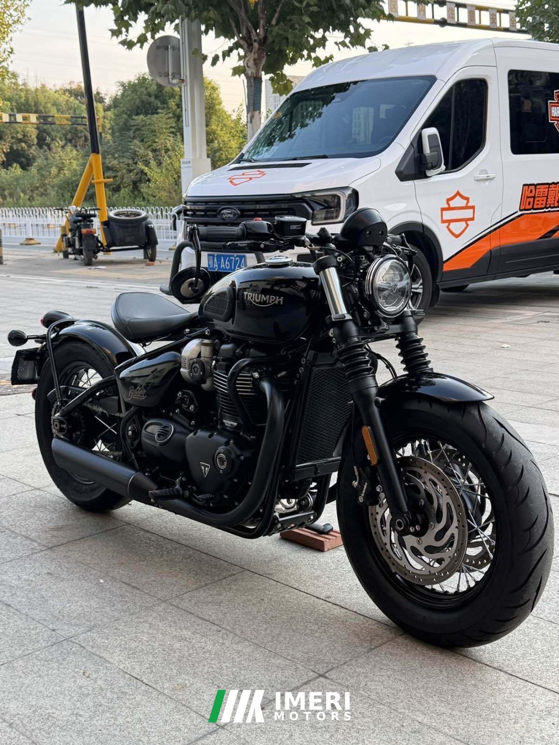 Triumph Bonneville Bobber 1200 cc - მოტოციკლი ჩინეთიდან