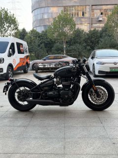 Triumph Bonneville Bobber 1200 cc - ფოტო 2