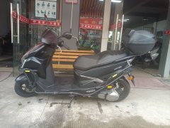 QJMOTOR Hong 150RS - photo 2