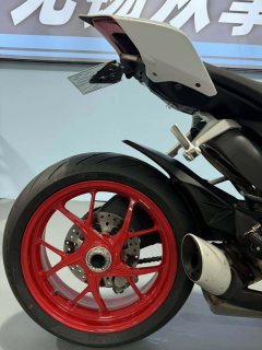 Ducati Panigale V2 955 cc - ფოტო 8