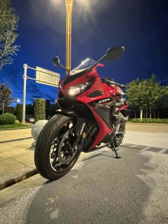 Honda CBR650R - ფოტო 1