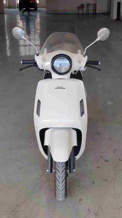 Sundiro Honda NS125LA - ფოტო 2