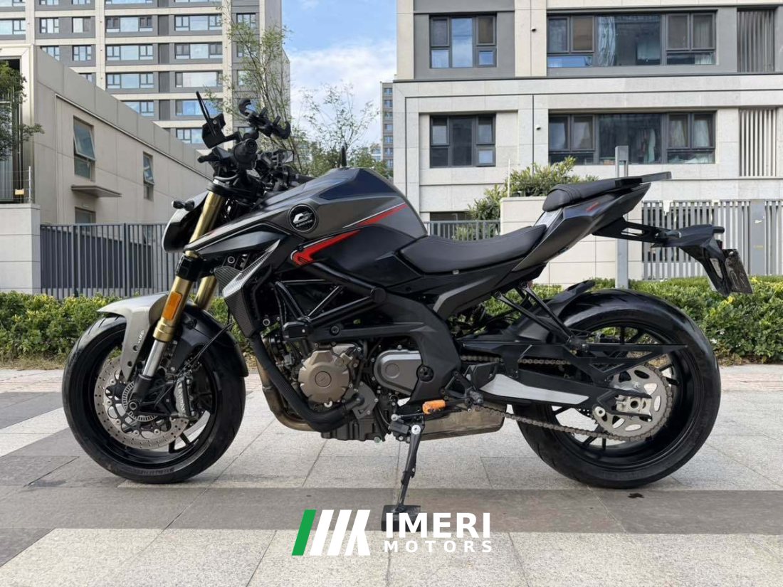 QJMOTOR Chaser 600 - motorcycle from China