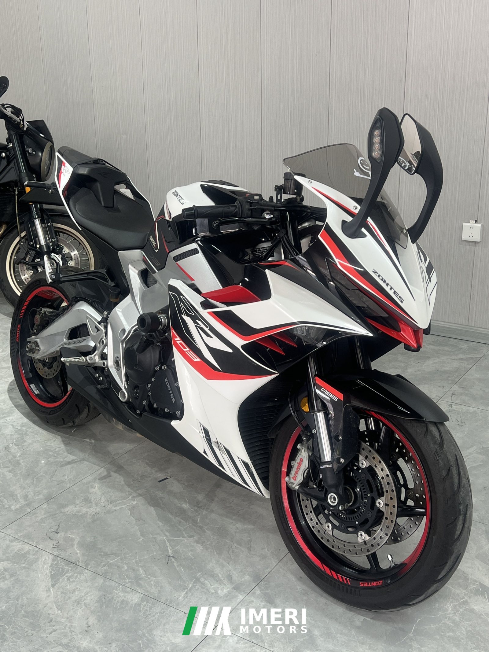 2024 Zontes 703RR 700 cc