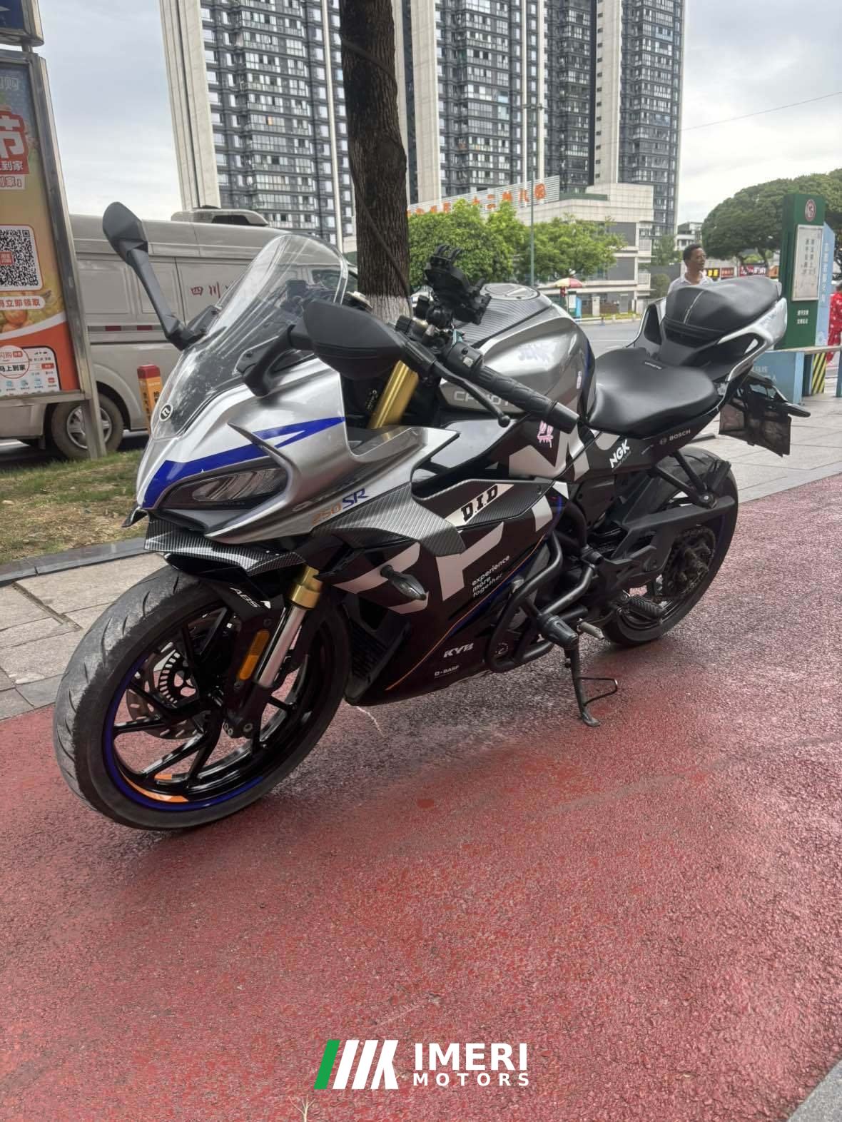 2022 CFMOTO 250SR