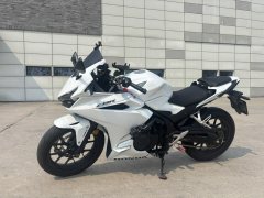 Honda CBR400R - ფოტო 1