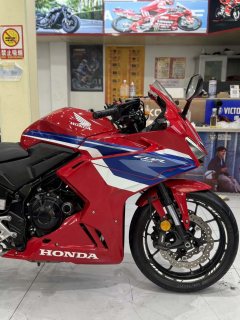 Honda CBR400R - ფოტო 4