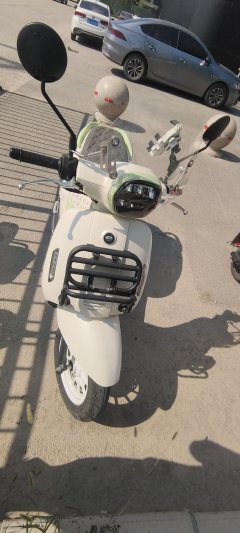 QJMOTOR 125 cc - ფოტო 3