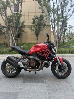 Ducati Monster 821 - ფოტო 1