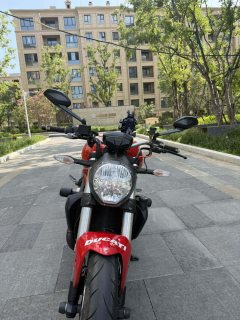 Ducati Monster 821 - ფოტო 2