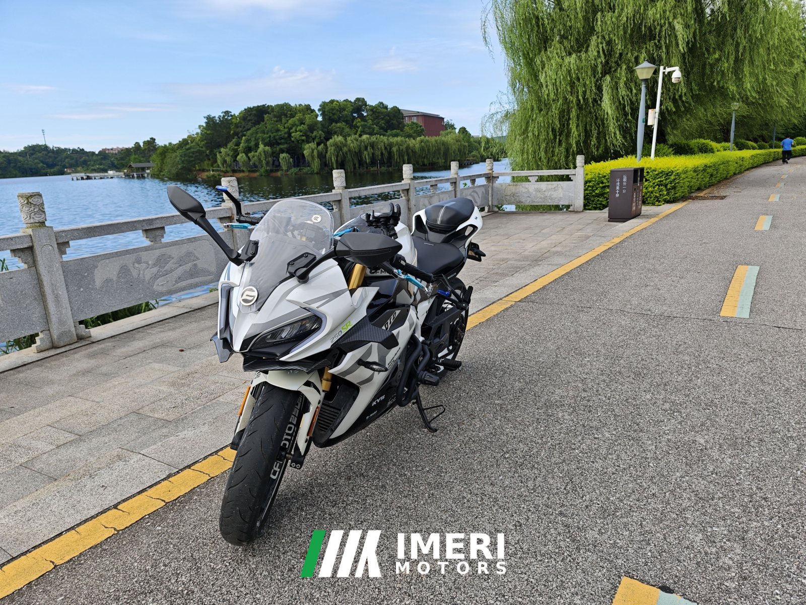 2022 CFMOTO 250SR